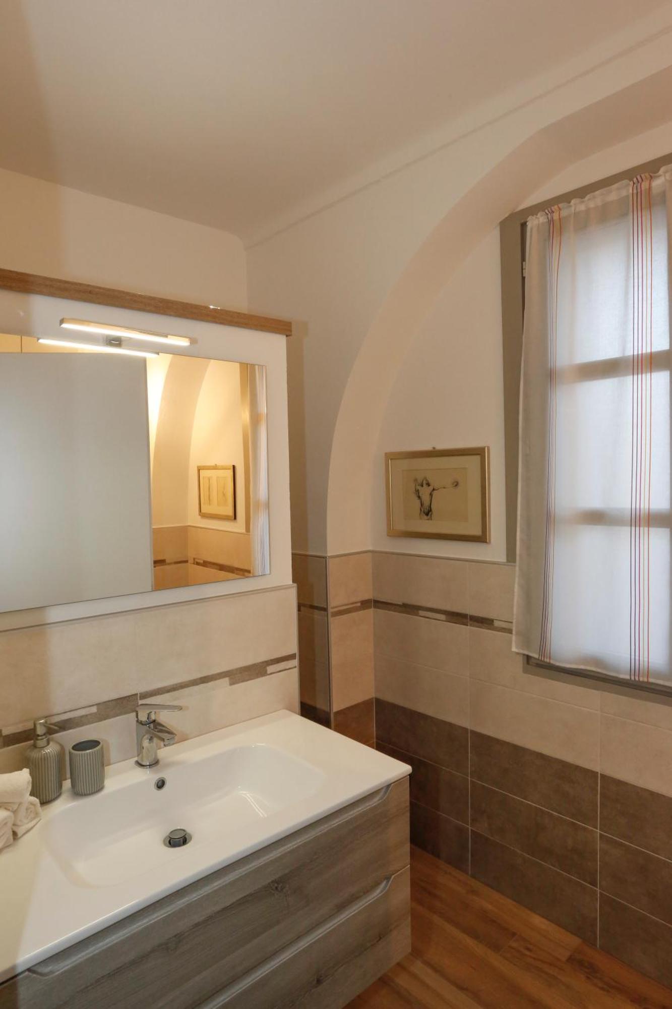 Via Roma Guest House Cherasco Exterior foto