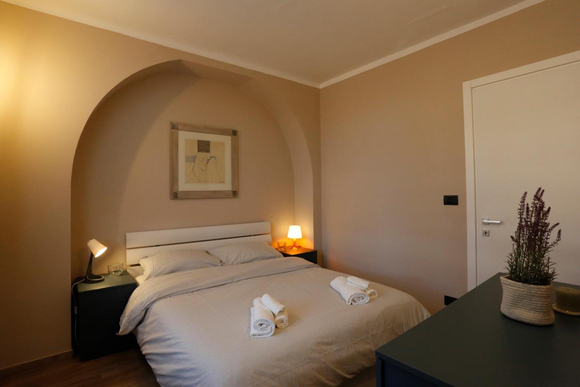 Via Roma Guest House Cherasco Exterior foto